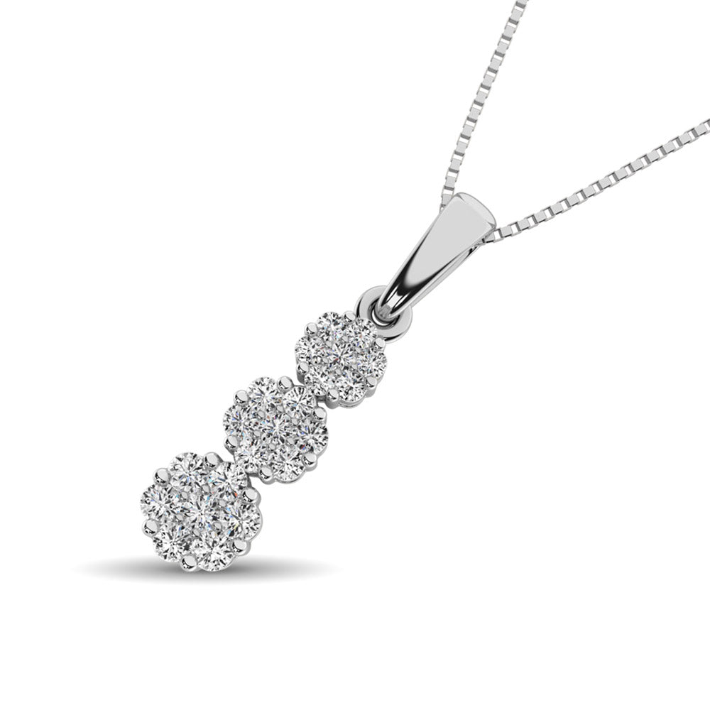 14K White Gold 1/4 Ct.Tw. Diamond Flower Pendant