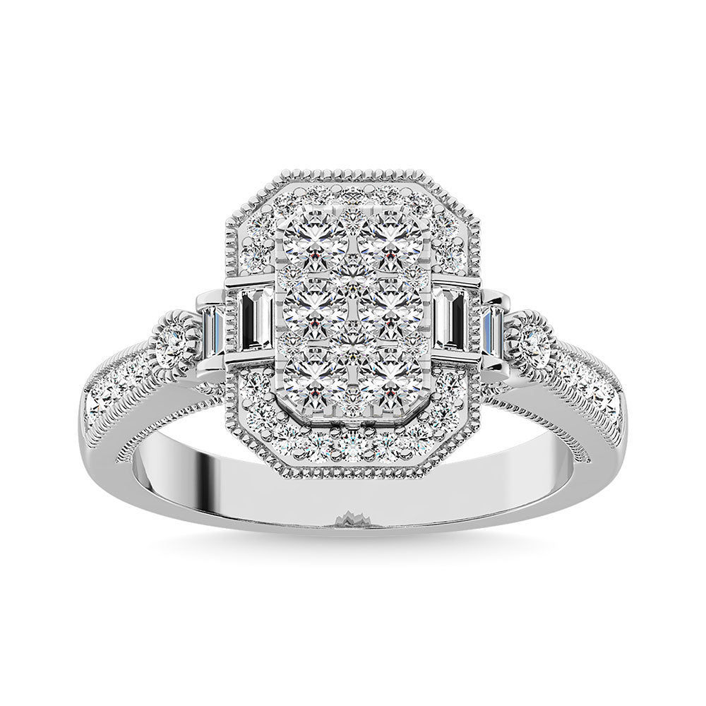 Diamond 7/8. Ct.Tw. Engagement Ring in 14K White Gold