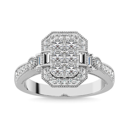 Diamond 7/8. Ct.Tw. Engagement Ring in 14K White Gold