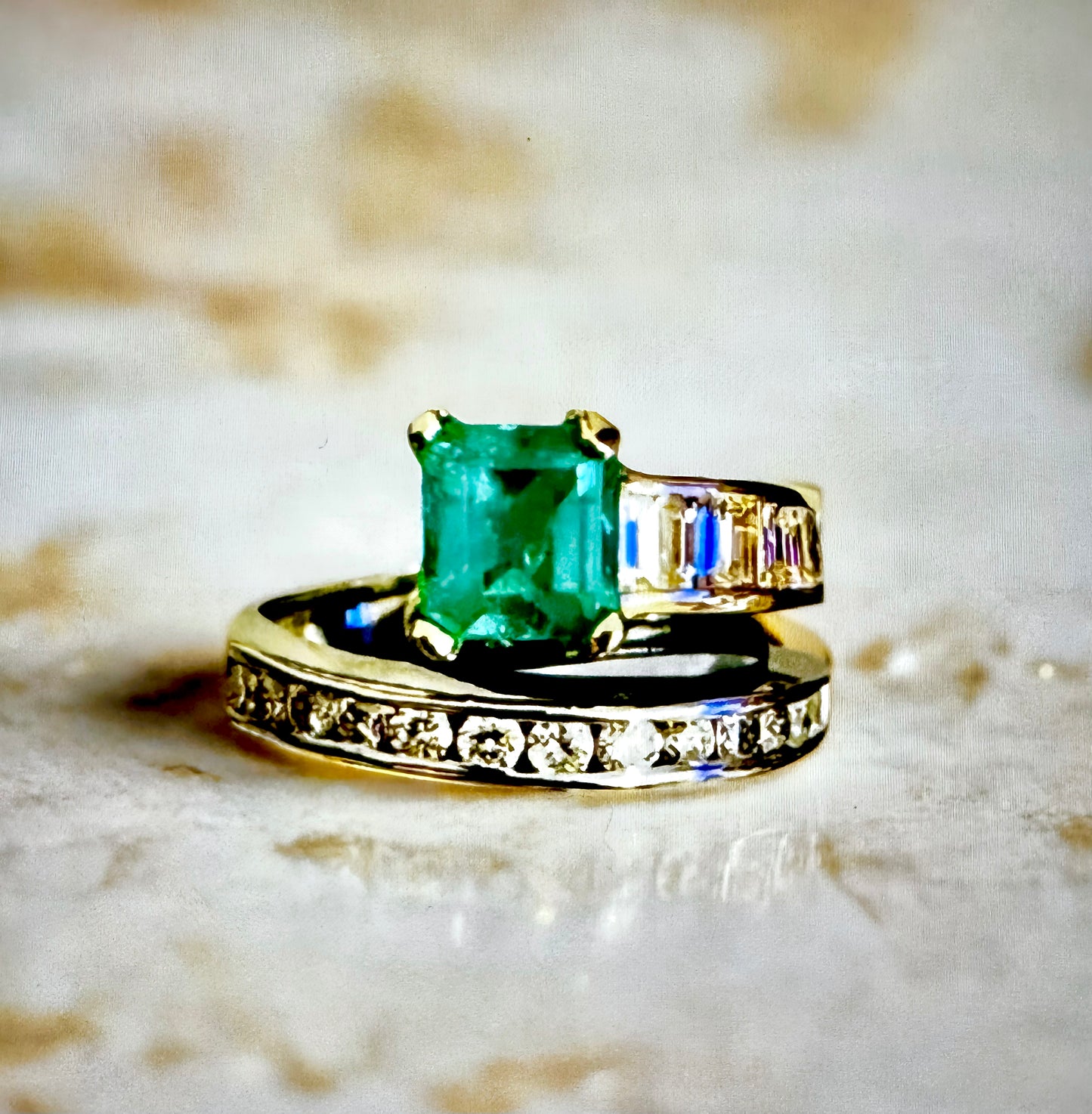 $2599 14k Ladies Green Emerald / Diamonds Ring (Reg $5195)